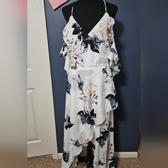NWT City Chic Delicate Ruffle Floral Chiffon Maxi Dress Plus Size 20W - Picture 1 of 11